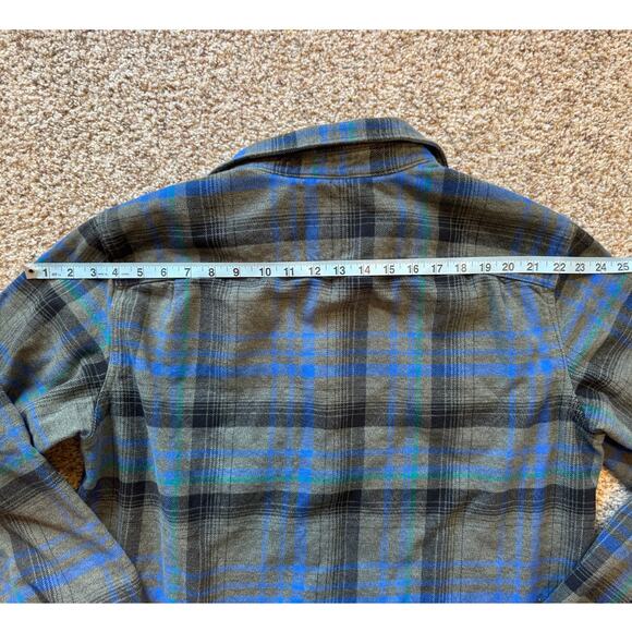 The North Face Long sleeve, button down Heavy Flannel, shirt, Large; Gray & Blue - Picture 5 of 11